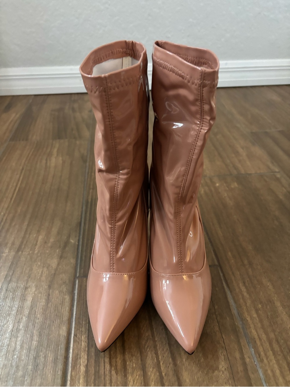 Cape Robbin Patent Pointed Sock Boot in Rose NWOB